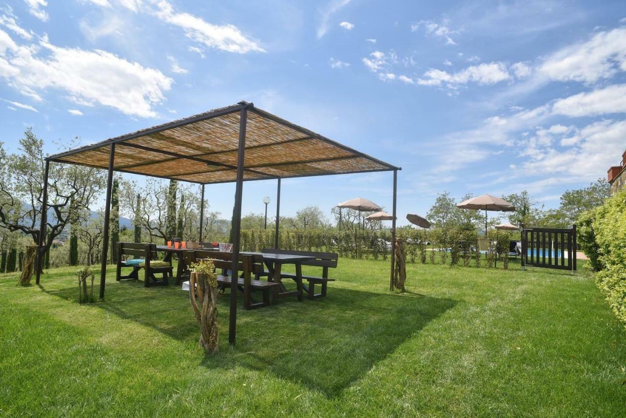 Ampio Appartamento Completamente Rinnovato Con Vista E Piscina Lucca Exterior photo
